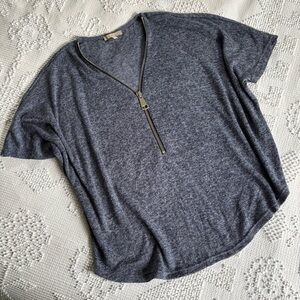 Joan Vass Studio women’s size medium‎ large zip front detail marled knit top